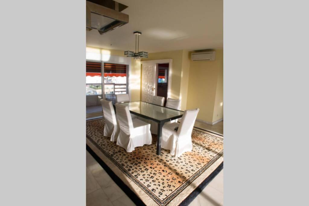 Penthouse With Private Pool, Hot Tub Jacuzzi With Sea Views And Chill-Out Zone, Close To The Sea Marbella Exteriör bild
