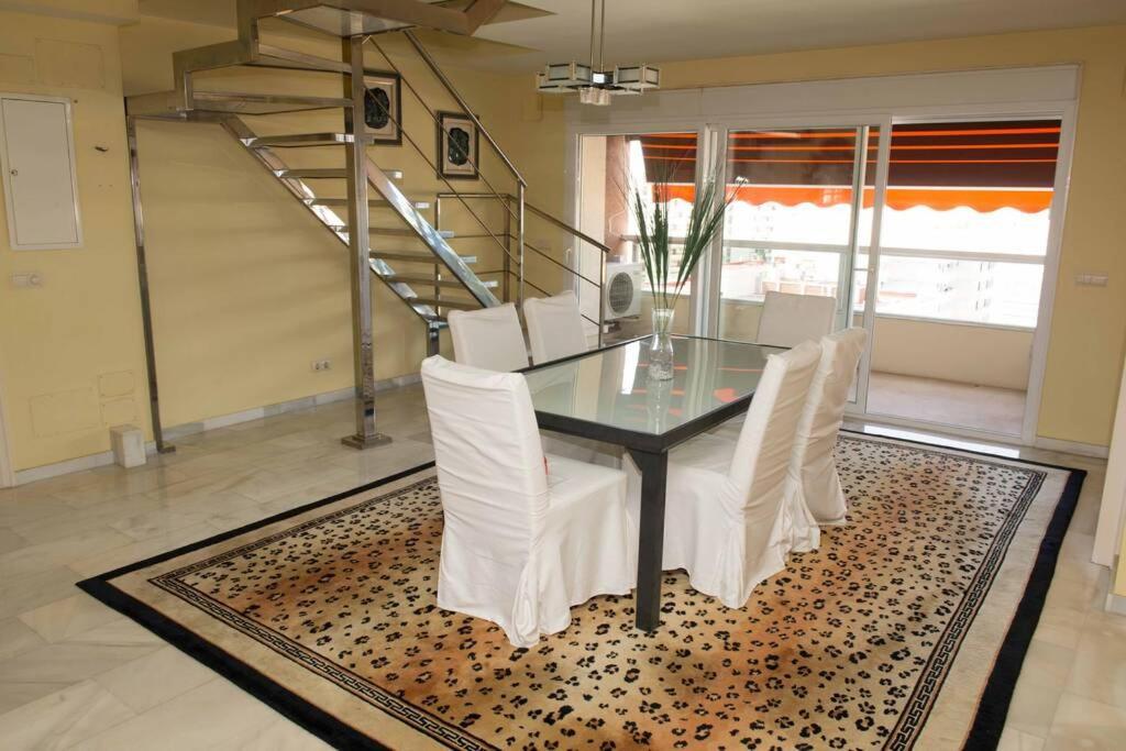 Penthouse With Private Pool, Hot Tub Jacuzzi With Sea Views And Chill-Out Zone, Close To The Sea Marbella Exteriör bild
