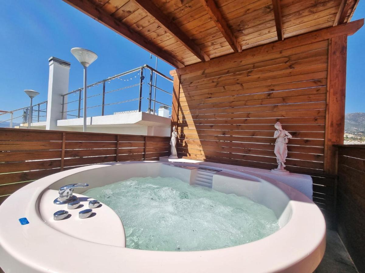 Penthouse With Private Pool, Hot Tub Jacuzzi With Sea Views And Chill-Out Zone, Close To The Sea Marbella Exteriör bild